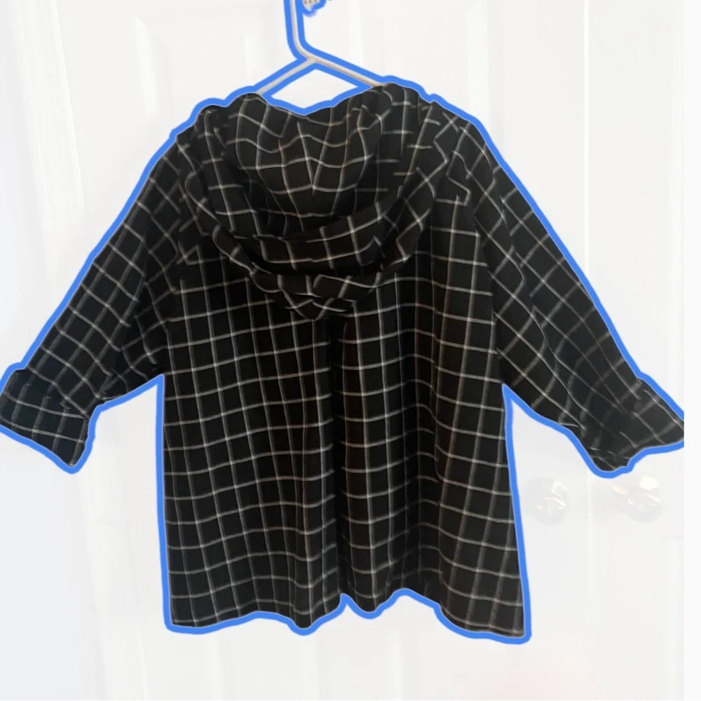 High end design jacket😊 - Picture 2 of 3